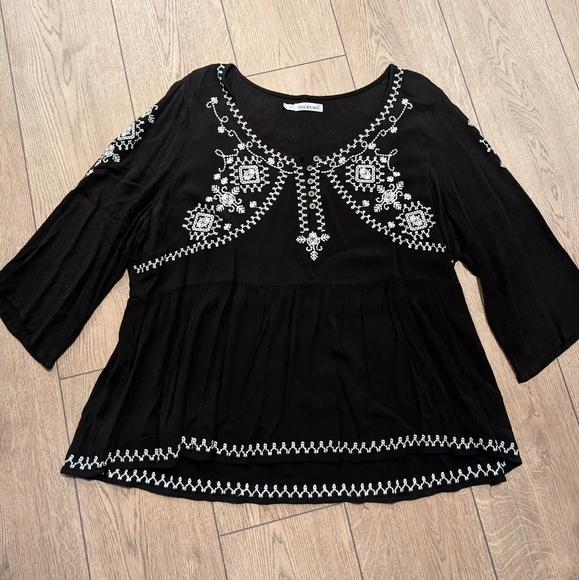 Maurices Tops - Maurices Plus Size 1 1X Black White Embroidered Boho Babydoll Top Shirt Blouse